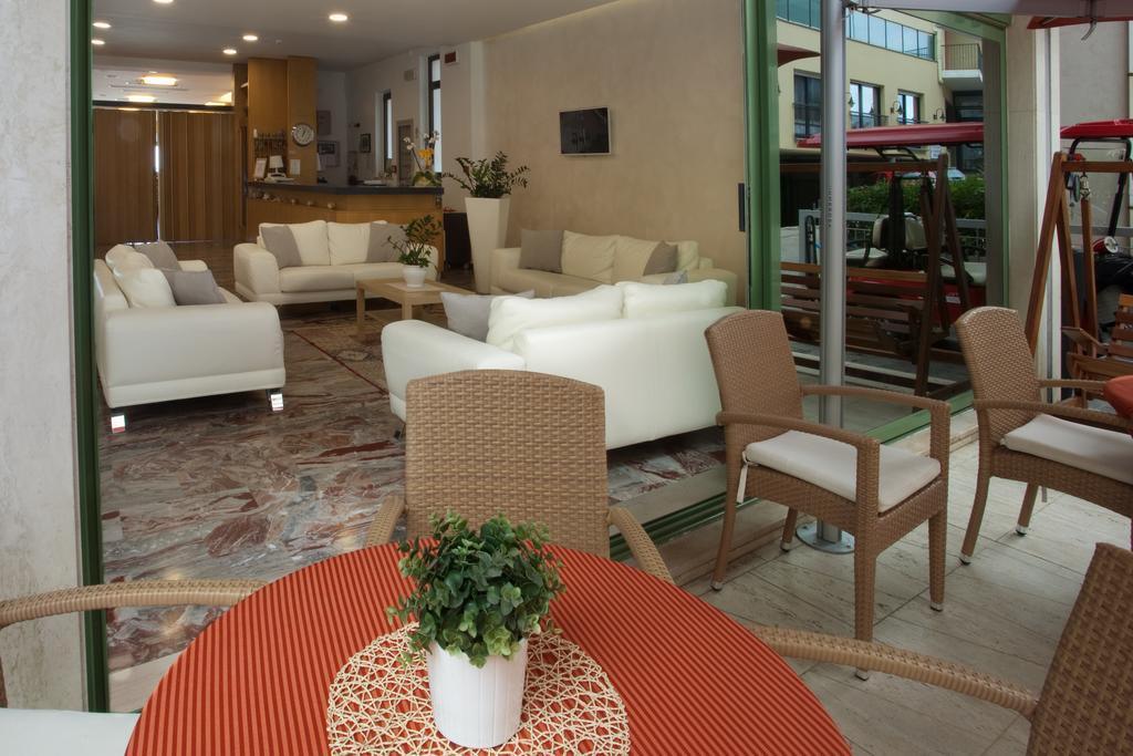 Hotel International Gabicce Mare Esterno foto
