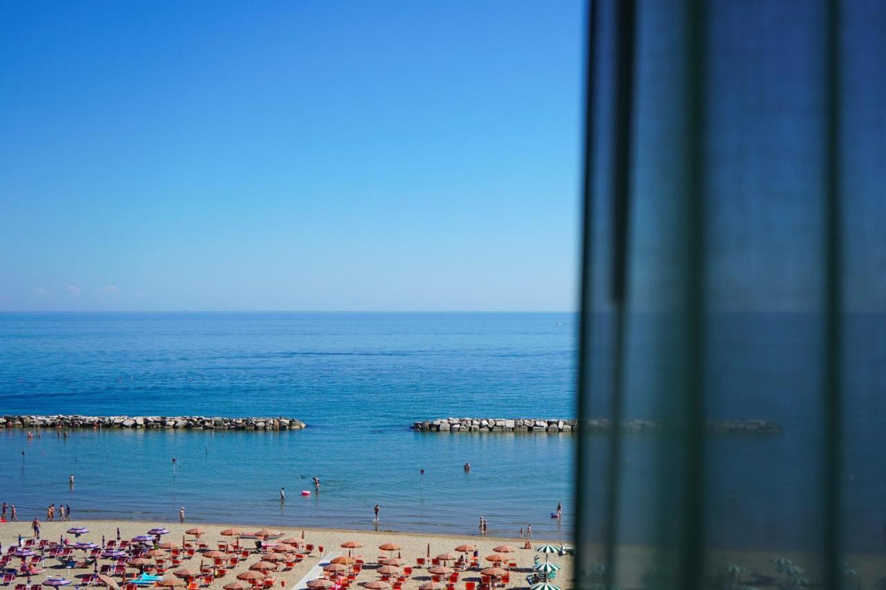 Hotel International Gabicce Mare Esterno foto