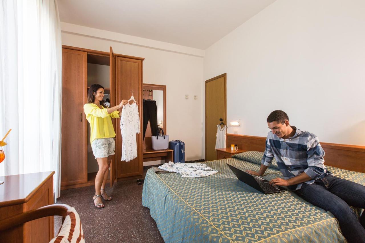 Hotel International Gabicce Mare Esterno foto